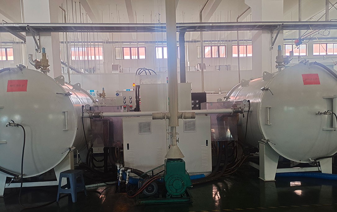 Horizontal high temperature graphitization furnace